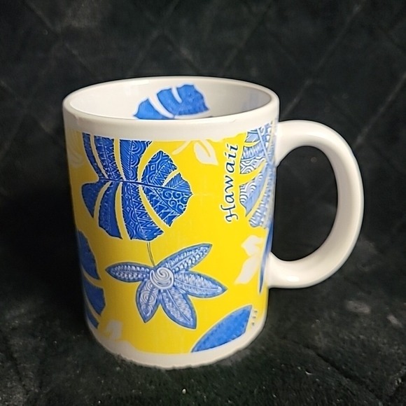 Hilo Hattie Hawaii Coffee Tea‎ Mug 2014 Floral Yellow Blue Palm Leaves - Picture 3 of 9